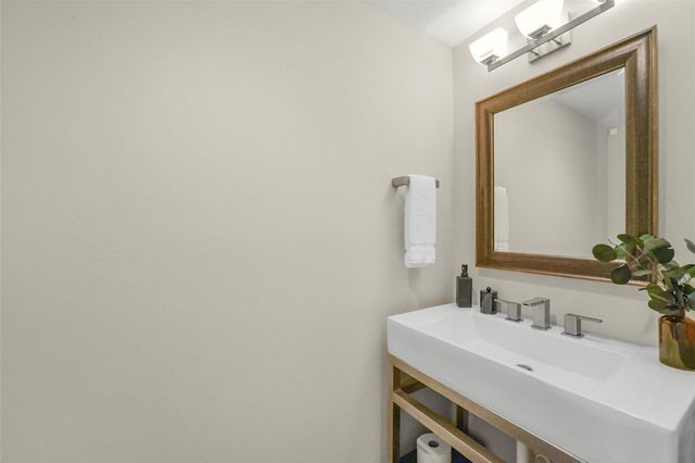 1520 Malone Street, Houston, TX 77007