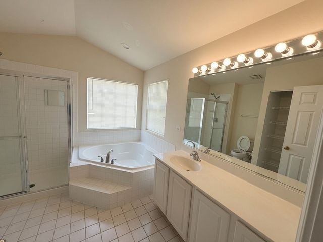 1334 FILLY Lane 1334, Bartlett, IL 60103