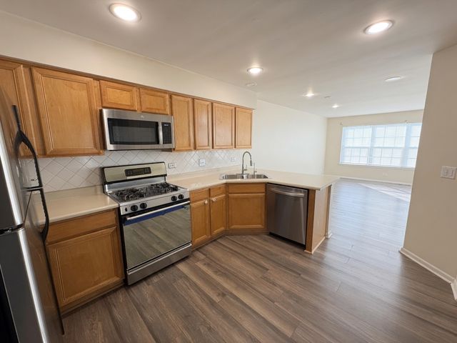1334 FILLY Lane 1334, Bartlett, IL 60103
