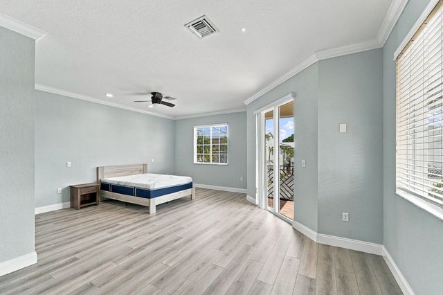 712 SE 2nd Street, Pompano Beach, FL 33060