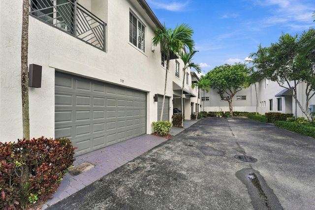 712 SE 2nd Street, Pompano Beach, FL 33060