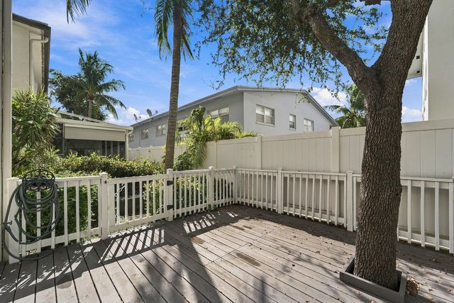 712 SE 2nd Street, Pompano Beach, FL 33060