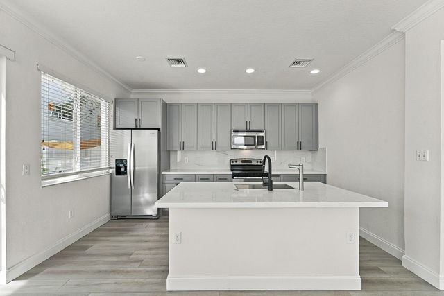712 SE 2nd Street, Pompano Beach, FL 33060
