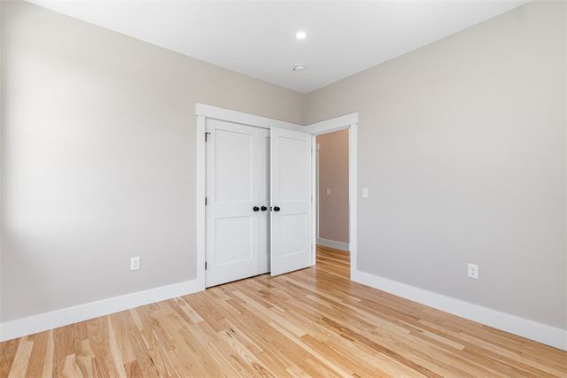 22 Farnsworth Avenue, Tiverton, RI 02878