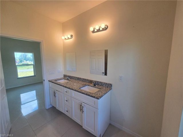 2514 31st ST SW, Lehigh Acres, FL 33976