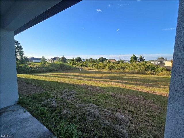 2514 31st ST SW, Lehigh Acres, FL 33976