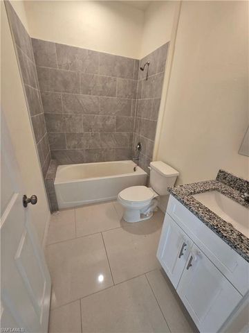 2514 31st ST SW, Lehigh Acres, FL 33976