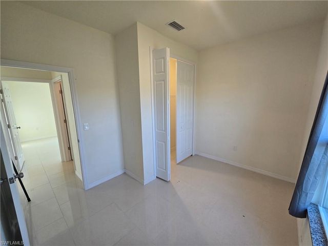 2514 31st ST SW, Lehigh Acres, FL 33976