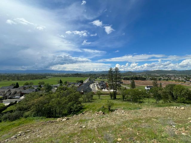 437 Pinnacle Ridge 80, Eagle Point, OR 97524