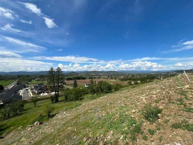 437 Pinnacle Ridge 80, Eagle Point, OR 97524