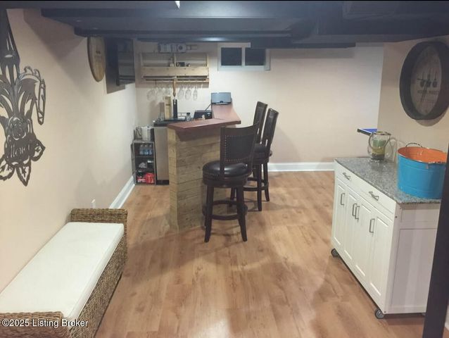 405 Breckenridge Ln, Norbourne Estates, KY 40207