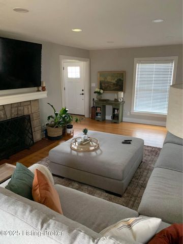 405 Breckenridge Ln, Norbourne Estates, KY 40207