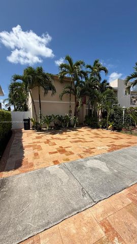 10960 SW 25th St, Miami, FL 33165