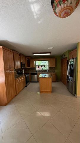 10960 SW 25th St, Miami, FL 33165