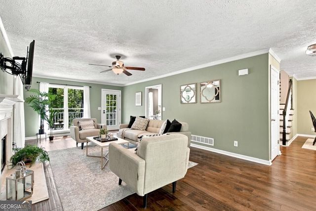 2038 Laurel Cove, Ball Ground, GA 30107