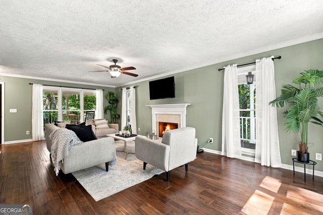 2038 Laurel Cove, Ball Ground, GA 30107