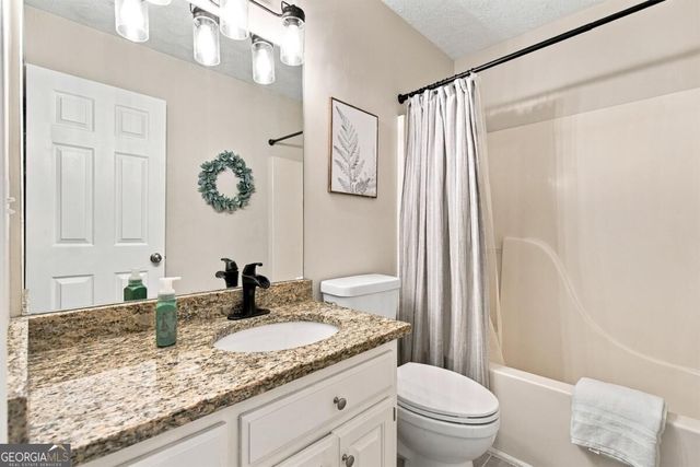 2038 Laurel Cove, Ball Ground, GA 30107