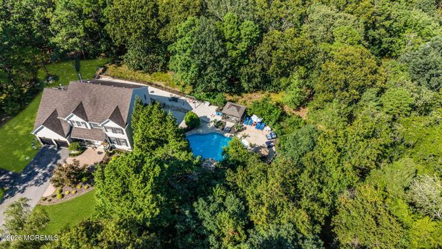 19 Whisper Way, Barnegat, NJ 08005