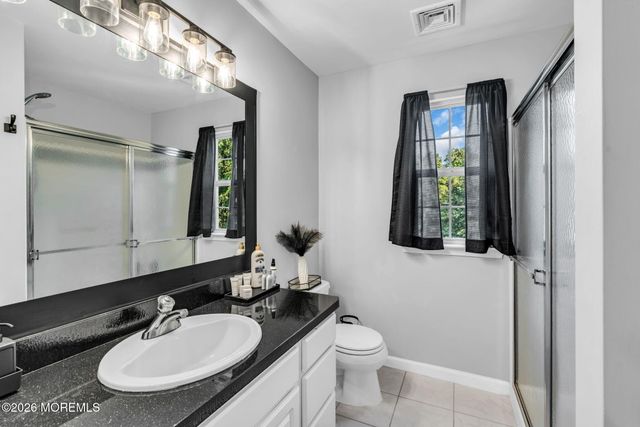 19 Whisper Way, Barnegat, NJ 08005