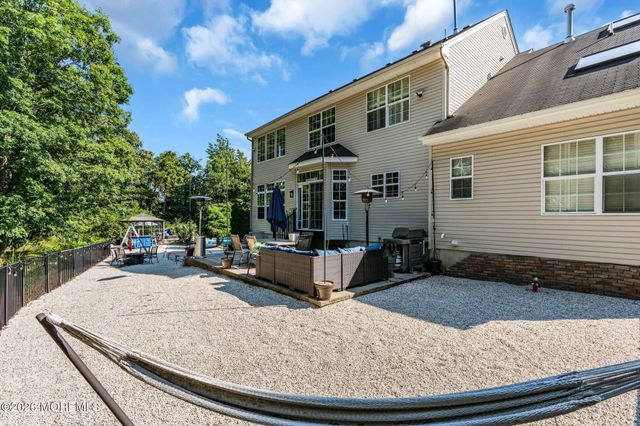 19 Whisper Way, Barnegat, NJ 08005
