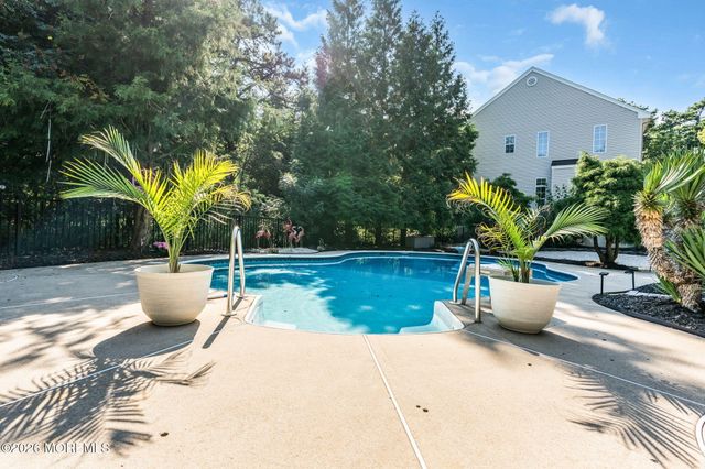 19 Whisper Way, Barnegat, NJ 08005