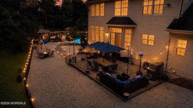 19 Whisper Way, Barnegat, NJ 08005