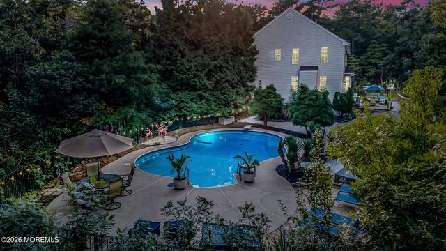 19 Whisper Way, Barnegat, NJ 08005