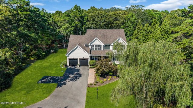 19 Whisper Way, Barnegat, NJ 08005
