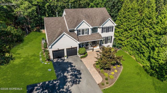 19 Whisper Way, Barnegat, NJ 08005