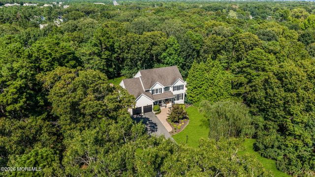 19 Whisper Way, Barnegat, NJ 08005