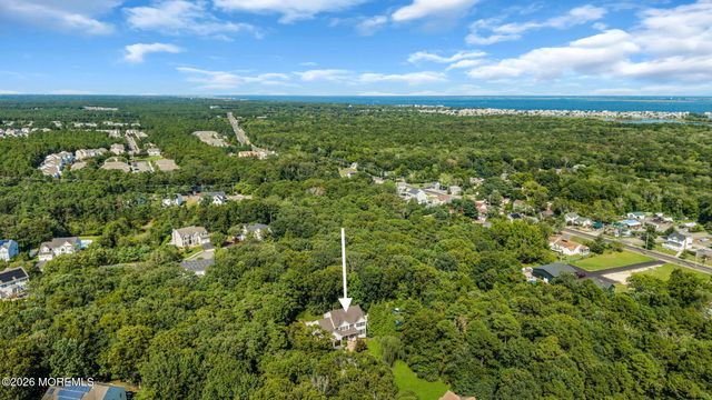 19 Whisper Way, Barnegat, NJ 08005