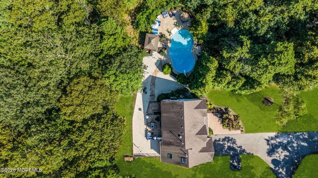 19 Whisper Way, Barnegat, NJ 08005