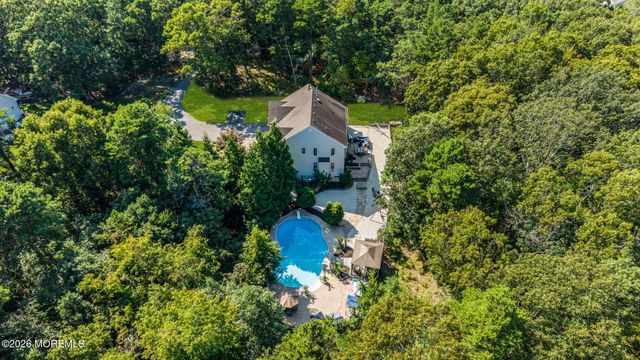 19 Whisper Way, Barnegat, NJ 08005