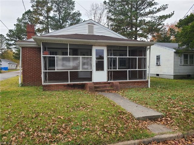 316 S College DR, Franklin, VA 23851