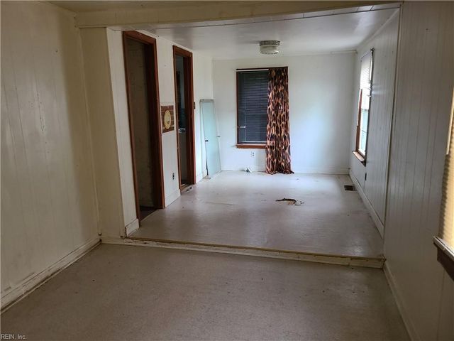 316 S College DR, Franklin, VA 23851