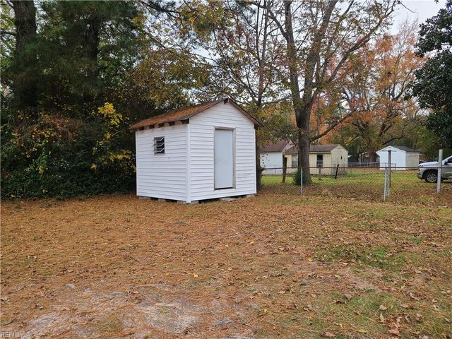 316 S College DR, Franklin, VA 23851