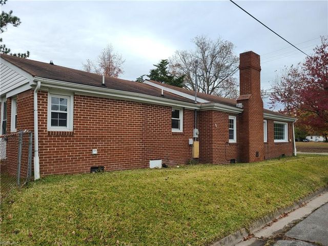 316 S College DR, Franklin, VA 23851