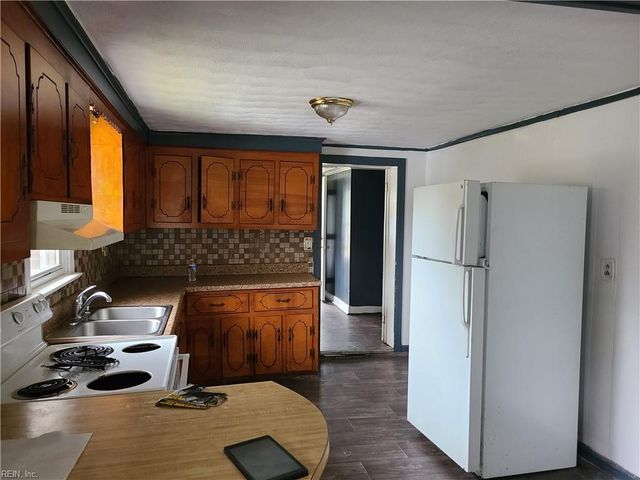 316 S College DR, Franklin, VA 23851