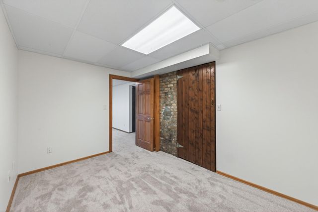 16940 12th Avenue N, Plymouth, MN 55447