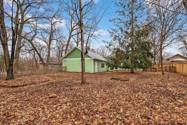 16940 12th Avenue N, Plymouth, MN 55447