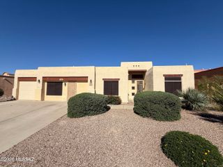 1230 N Golden Palomino Place, Tucson, AZ 85715