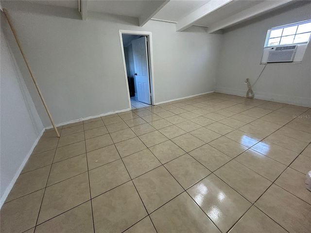 1336 WARRINGTON WAY, Tampa, FL 33619