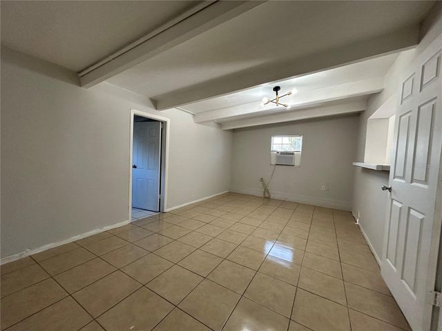 1336 WARRINGTON WAY, Tampa, FL 33619