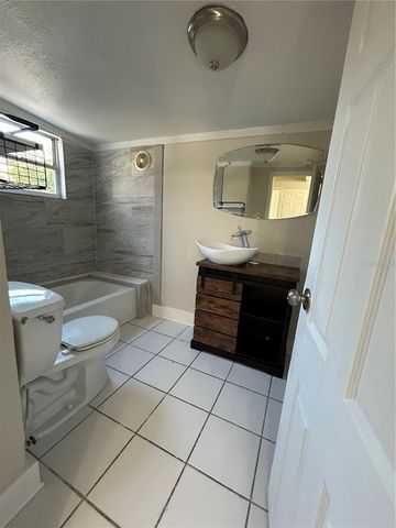 1336 WARRINGTON WAY, Tampa, FL 33619