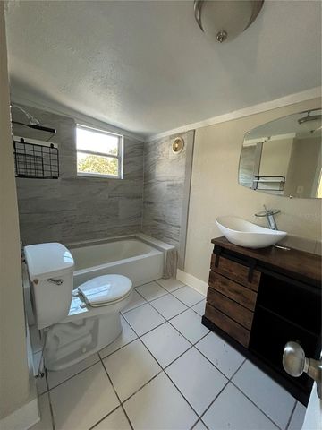 1336 WARRINGTON WAY, Tampa, FL 33619