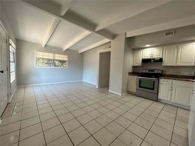 1336 WARRINGTON WAY, Tampa, FL 33619