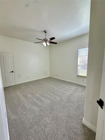 3905 Acoma Drive, Oklahoma City, OK 73160