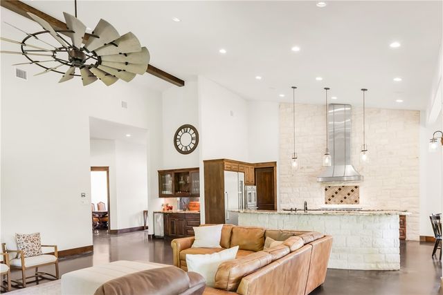 7734 East OSR, Bryan, TX 77808