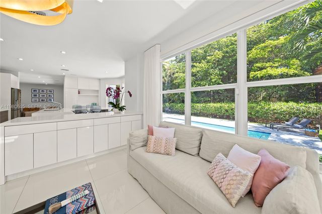 5700 SW 86th Street, South Miami, FL 33143