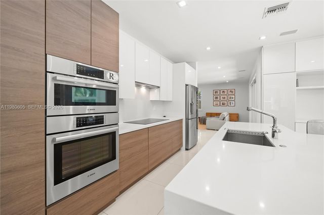 5700 SW 86th Street, South Miami, FL 33143